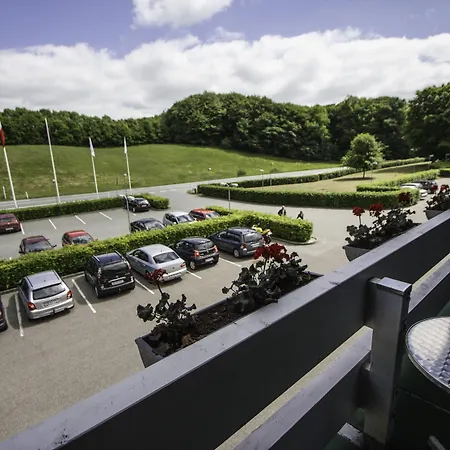 尼耶库洛宾馆 3* 萨博